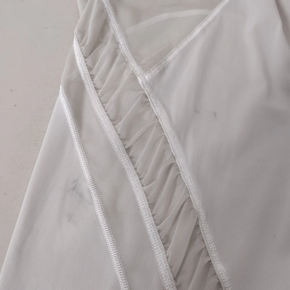 Lululemon White Workout Athletic Tank Top Sz 4